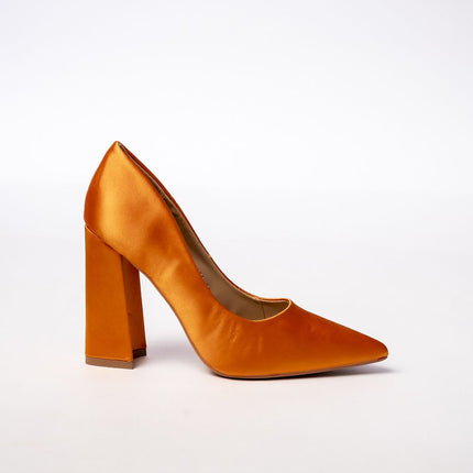  Block heel pumps model 210530 Inello 