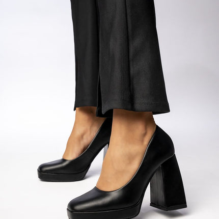  Block heel pumps model 210548 Inello 