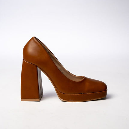  Block heel pumps model 210549 Inello 