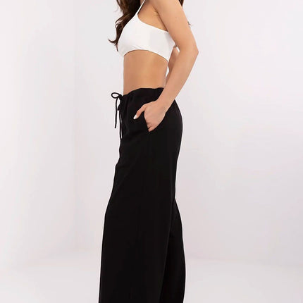  Tracksuit trousers model 210619 Relevance 