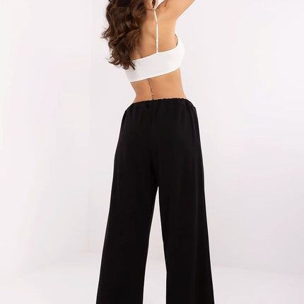  Tracksuit trousers model 210619 Relevance 