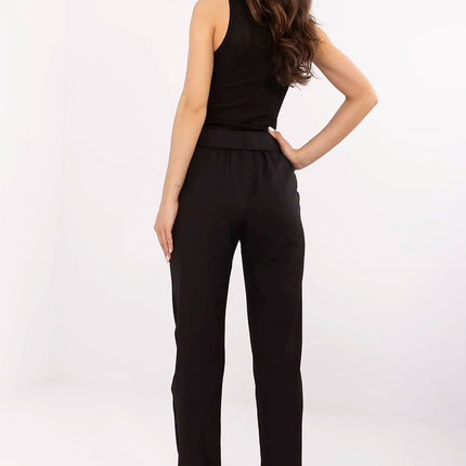  Women trousers model 211174 NM 