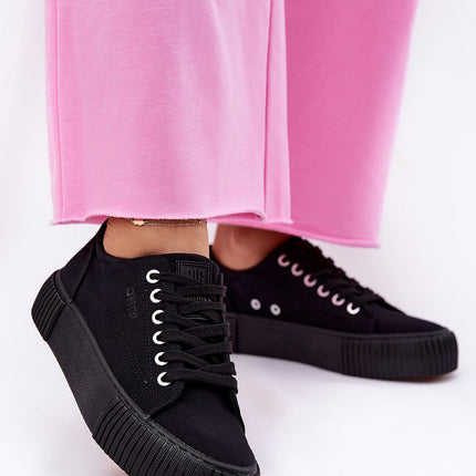  Sneakers model 211357 Step in style 