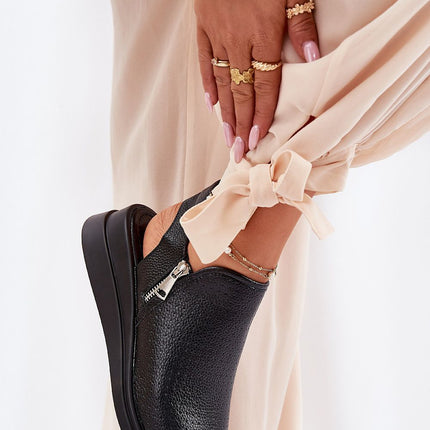  Buskin model 211945 Step in style 