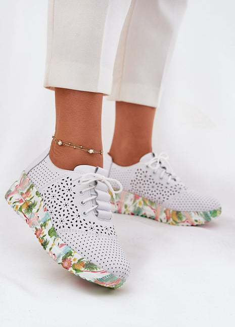  Low Shoes model 212546 Step in style 