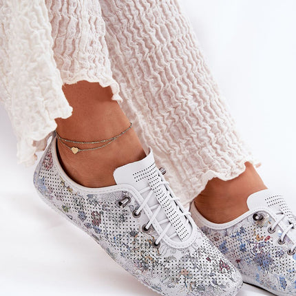  Low Shoes model 212550 Step in style 