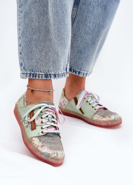  Low Shoes model 212553 Step in style 