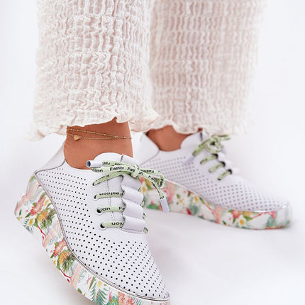  Low Shoes model 212555 Step in style 