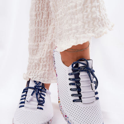  Low Shoes model 212556 Step in style 