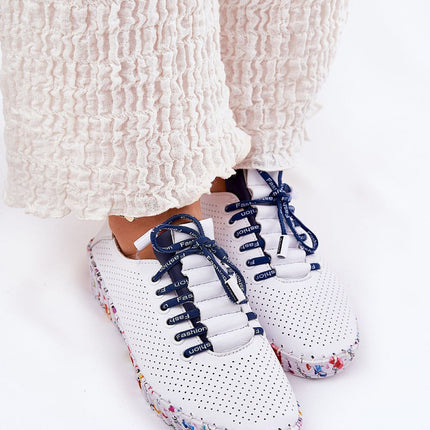  Low Shoes model 212556 Step in style 