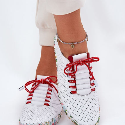  Low Shoes model 212557 Step in style 