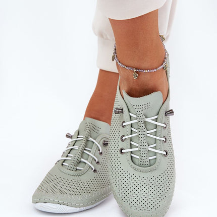  Low Shoes model 212560 Step in style 