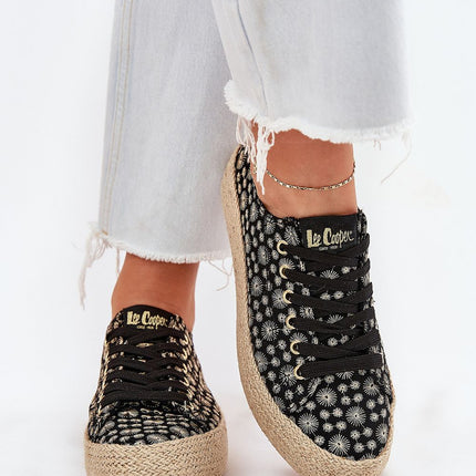  Sneakers model 212619 Step in style 