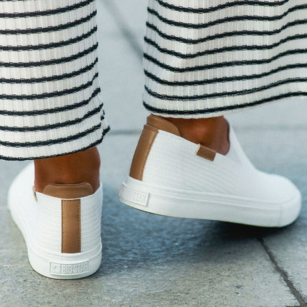  Sneakers model 212725 Step in style 