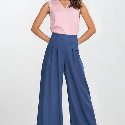 Women trousers model 213975 Nife 