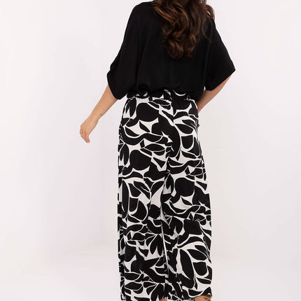  Women trousers model 215122 Sublevel 