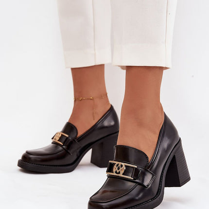  Heeled low shoes model 217841 Step in style 