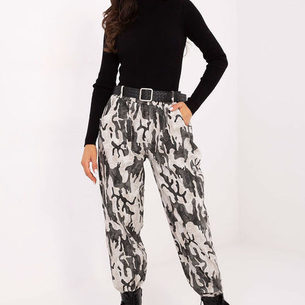  Women trousers model 218437 Italy Moda 