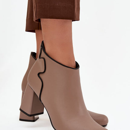  Heel boots model 222520 Step in style 