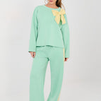 green / one-size-fits-all