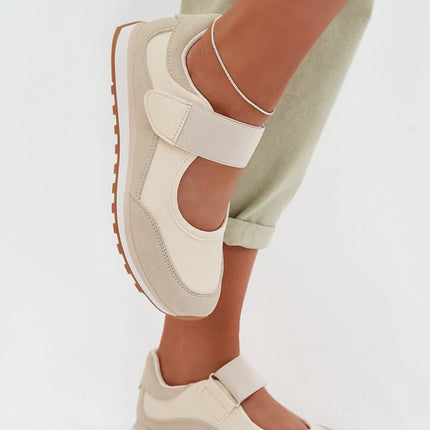  Half shoes model 225100 Step in style 