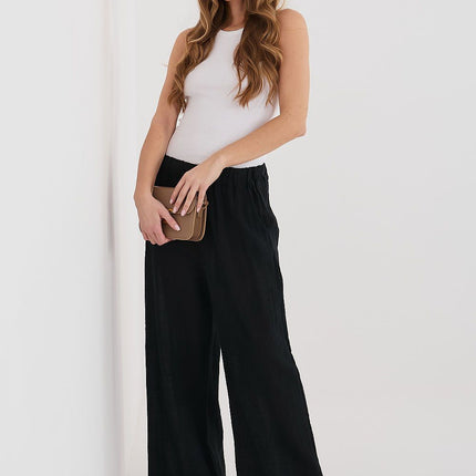 Women trousers model 225495 Italy Moda 