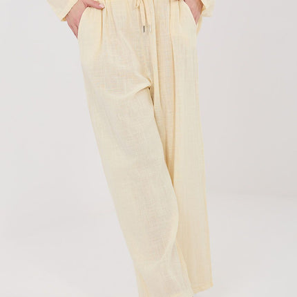  Women trousers model 225496 Italy Moda 