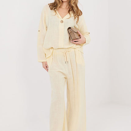  Women trousers model 225496 Italy Moda 