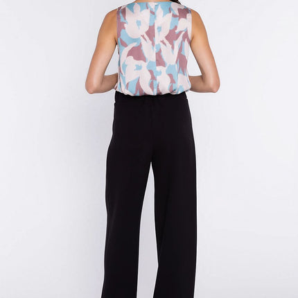  Women trousers model 225825 Nife 