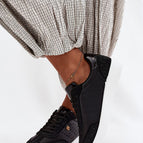 black / 36