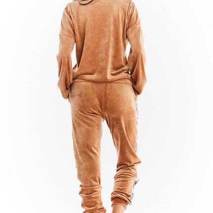  Tracksuit trousers model 149804 awama 