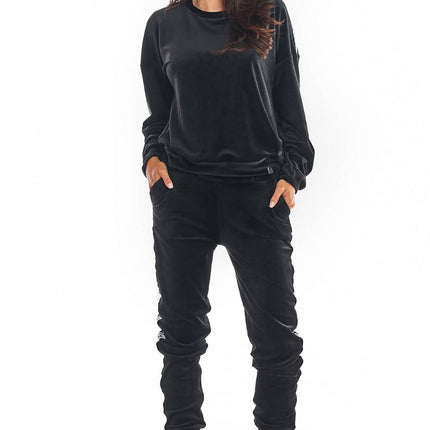  Tracksuit trousers model 149805 awama 