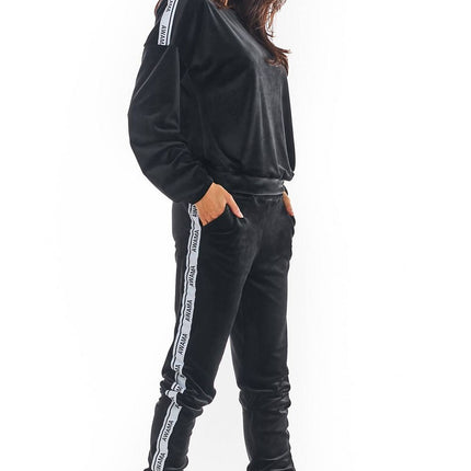  Tracksuit trousers model 149805 awama 