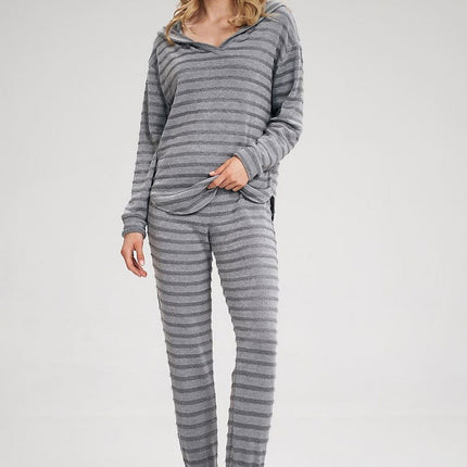  Tracksuit trousers model 162307 Figl 