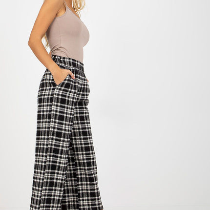  Women trousers model 174997 Lakerta 