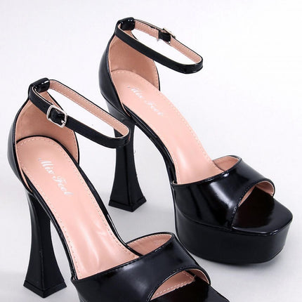  Heel sandals model 180738 Inello 