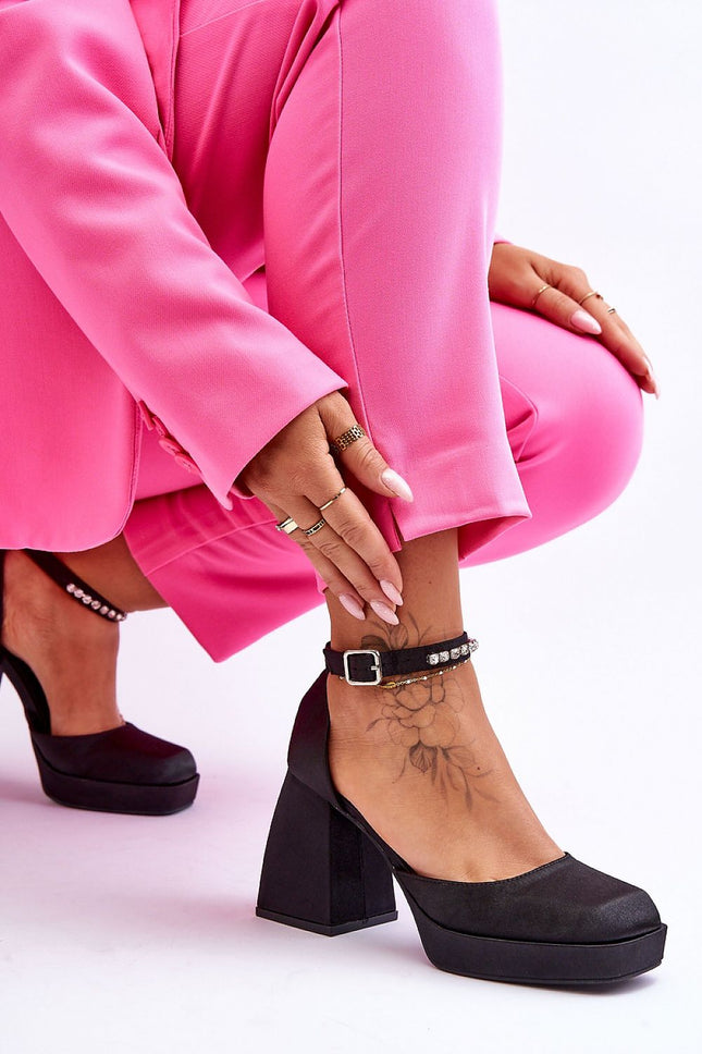  Platform pumps model 181838 Step in style 