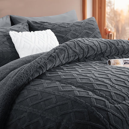 135x200cm Ultra-Soft Reversible Taffeta & Winter Quilt - Grey/White Rhombus Bedspread