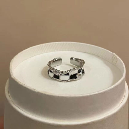 Retro, Edgy Checkerboard Glaze Open Ring For Women New Design Finger Ring Thats Lightweight