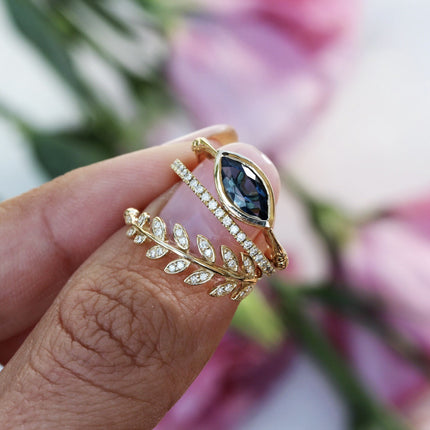 Leaf-shaped Womens Ring With Gold Plating And Sapphire Inlay Jewelry Set