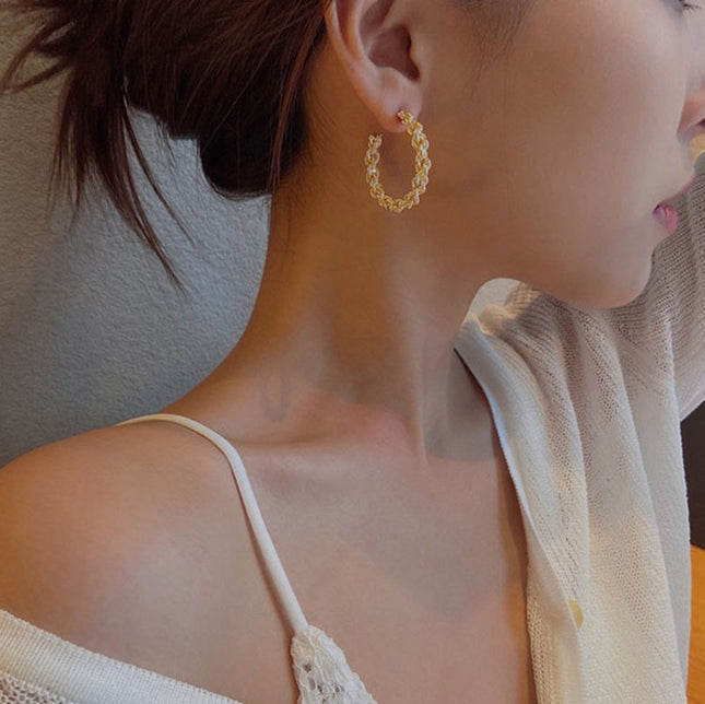 Women's Vintage Metal Twist Stud Earrings