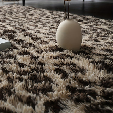 long plush Mat, light yellow with black spots tie-dye design, suitable for living room and bedroom