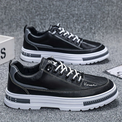A Pair of Simple And Versatile Casual Sneakers.